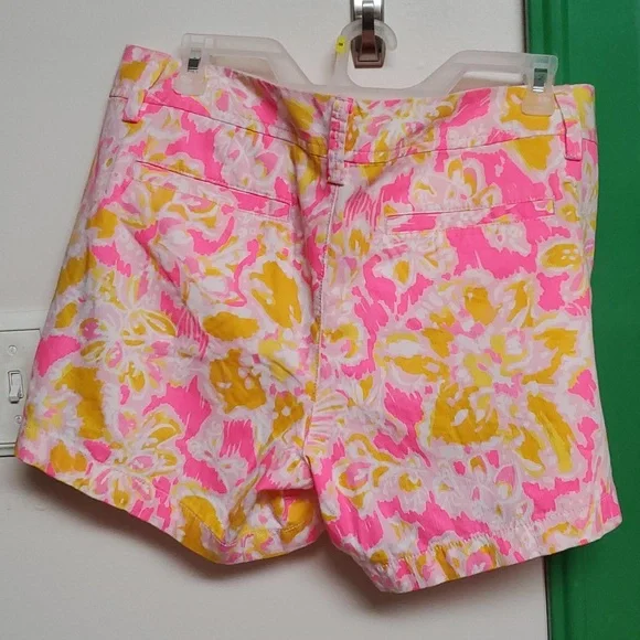 Lilly Pulitzer Size 12 Callahan shorts very fresh - Picture 5 of 6